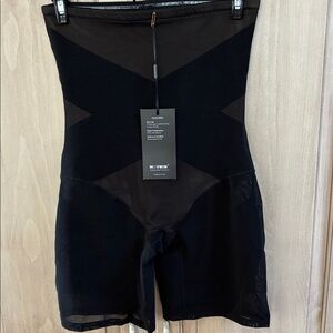 Black Shapewear Shorts Movwin Sz L